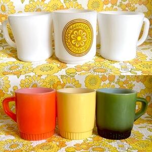 SET of 6 Mugs Vintage Fire King Milk Glass Mugs Mid Century Mug Rack Caddy 60s